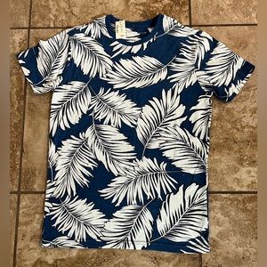 Aeropostale tropical palm t-shirt